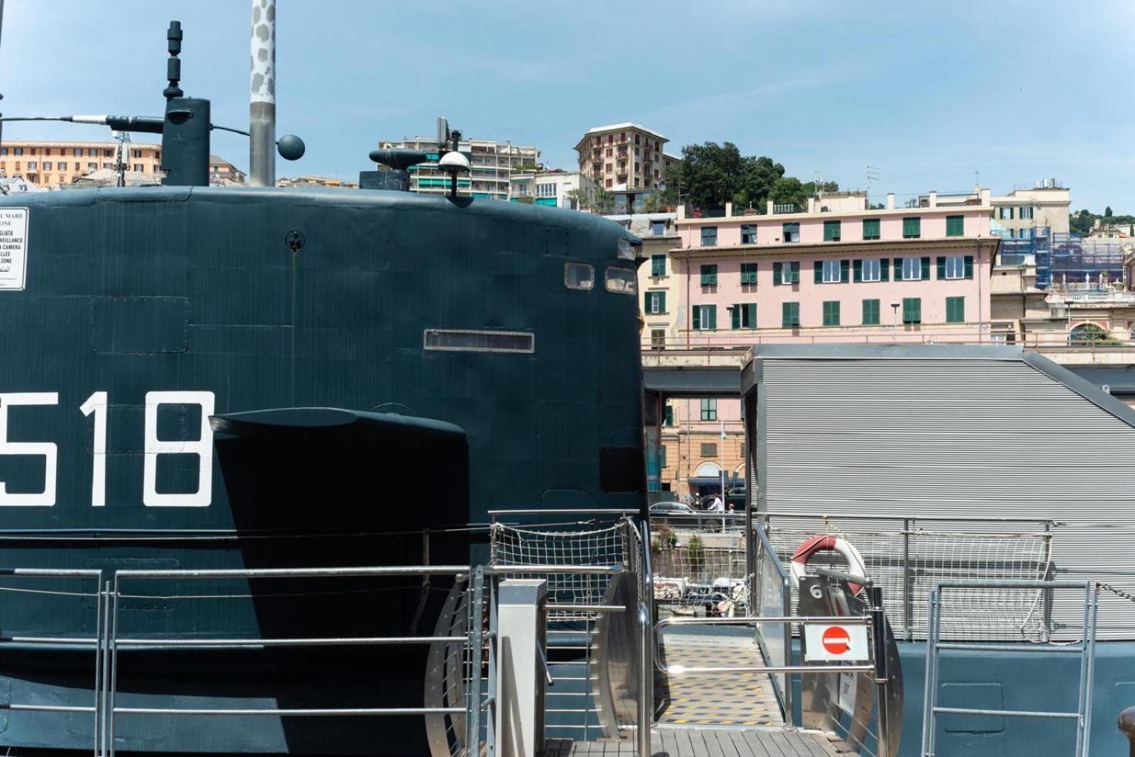 Port View Hotell Genua Exteriör bild